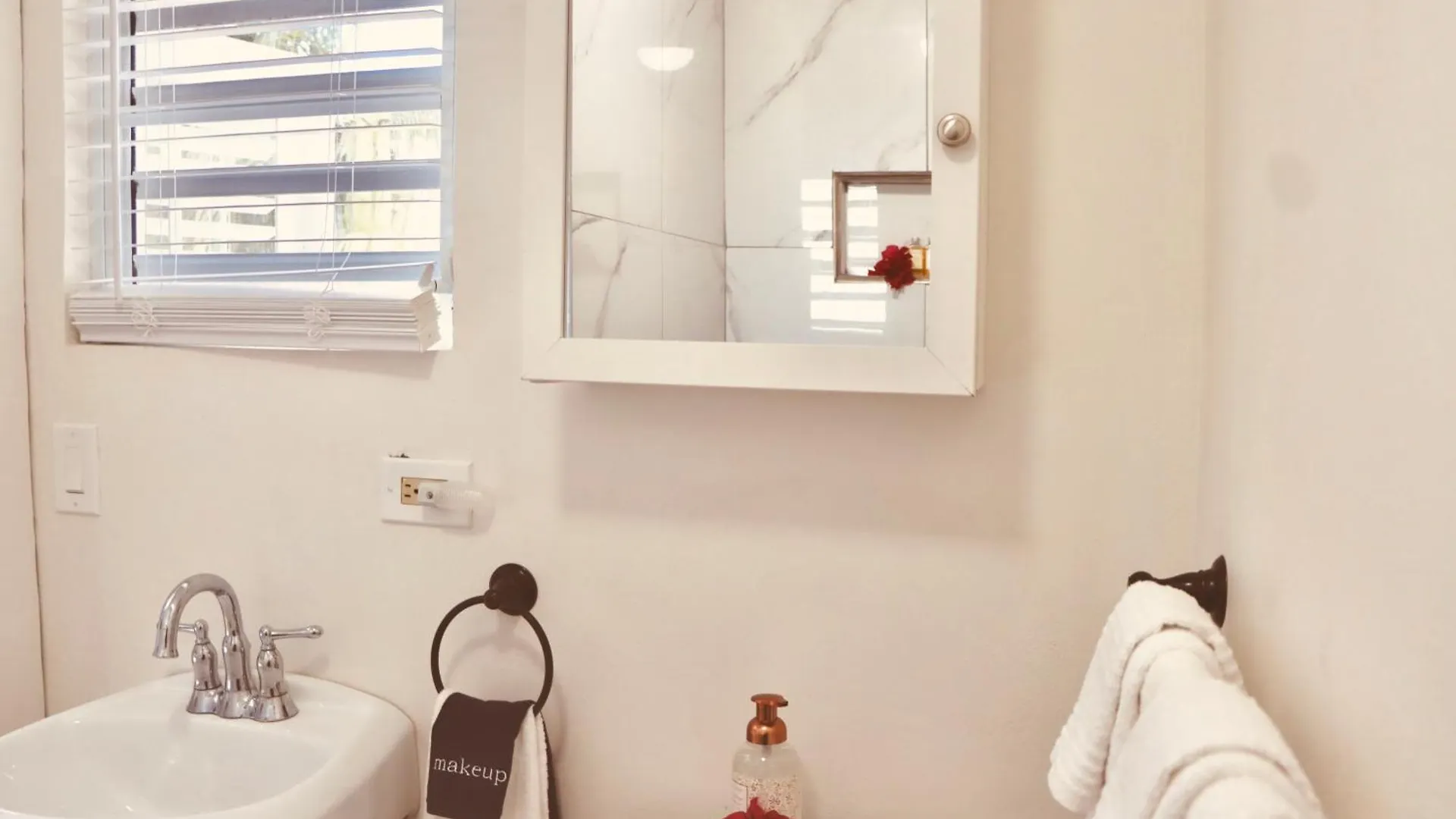Northside Studio Vacation Rental Nazareth