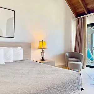 Sapphire Beachfront Renovated 1200 Sf! - Free Wi-fi Nazareth