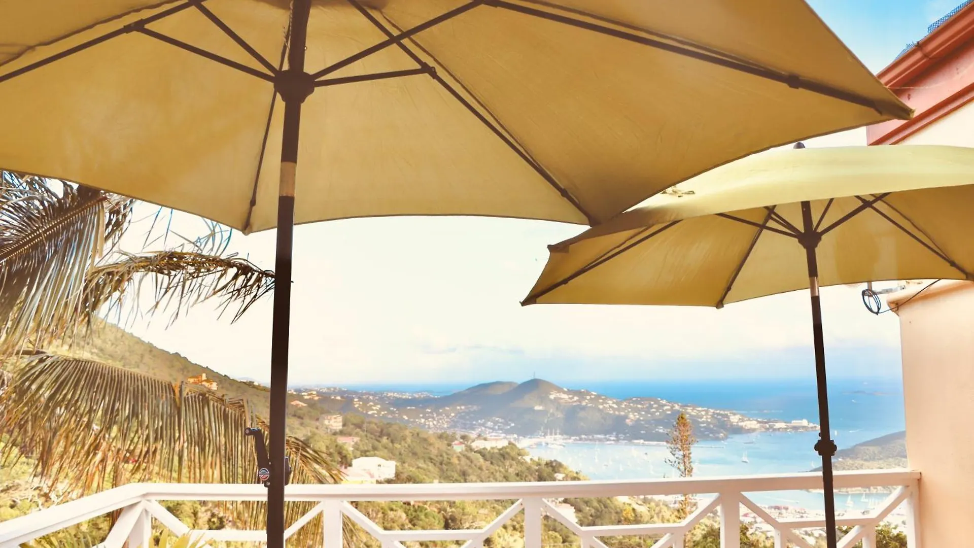 Northside Studio Vacation Rental Nazareth Διαμέρισμα